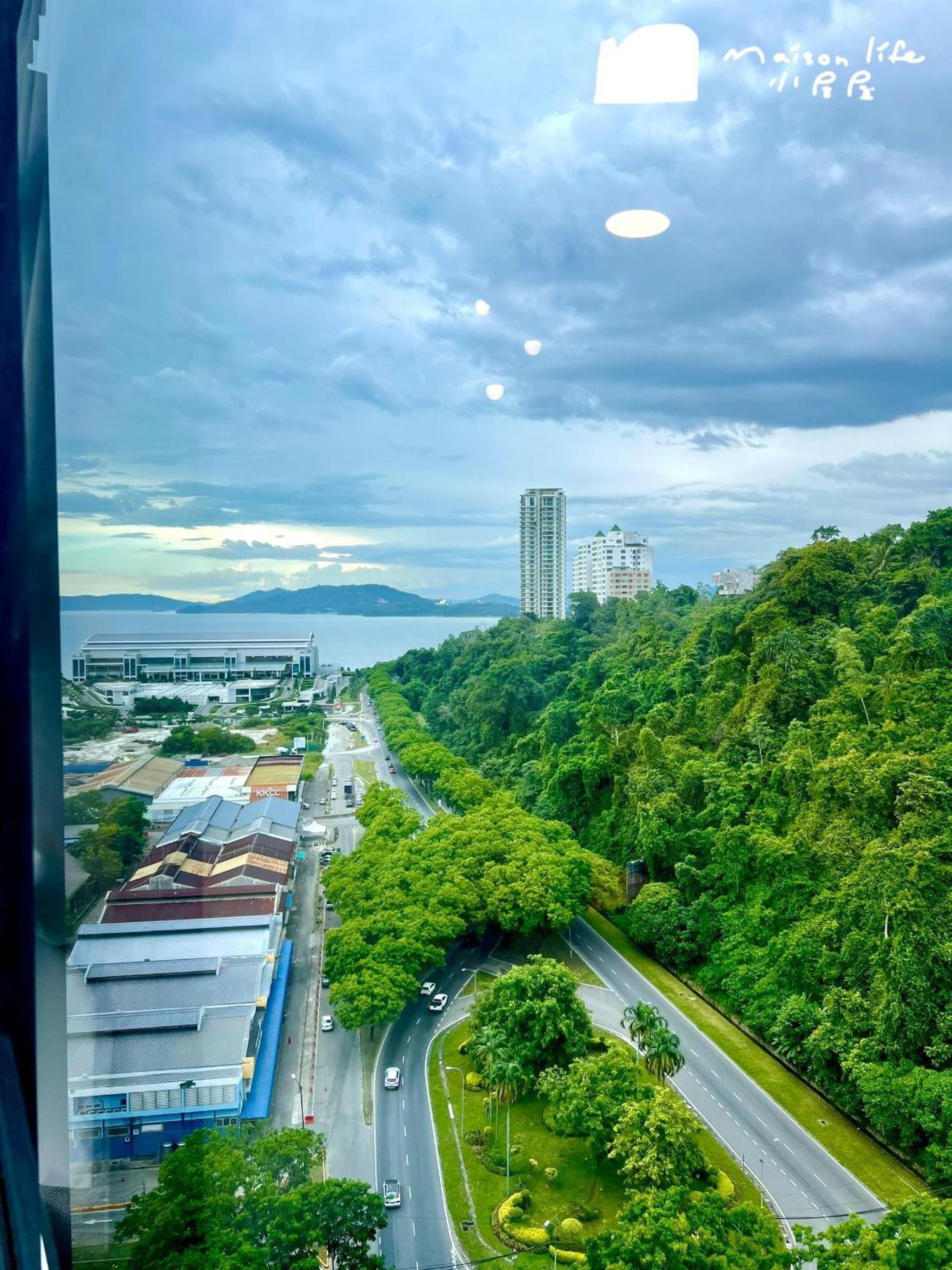 Maison Life 小居屋 Jesselton Quay Citypads Κότα Κιναμπαλού Εξωτερικό φωτογραφία